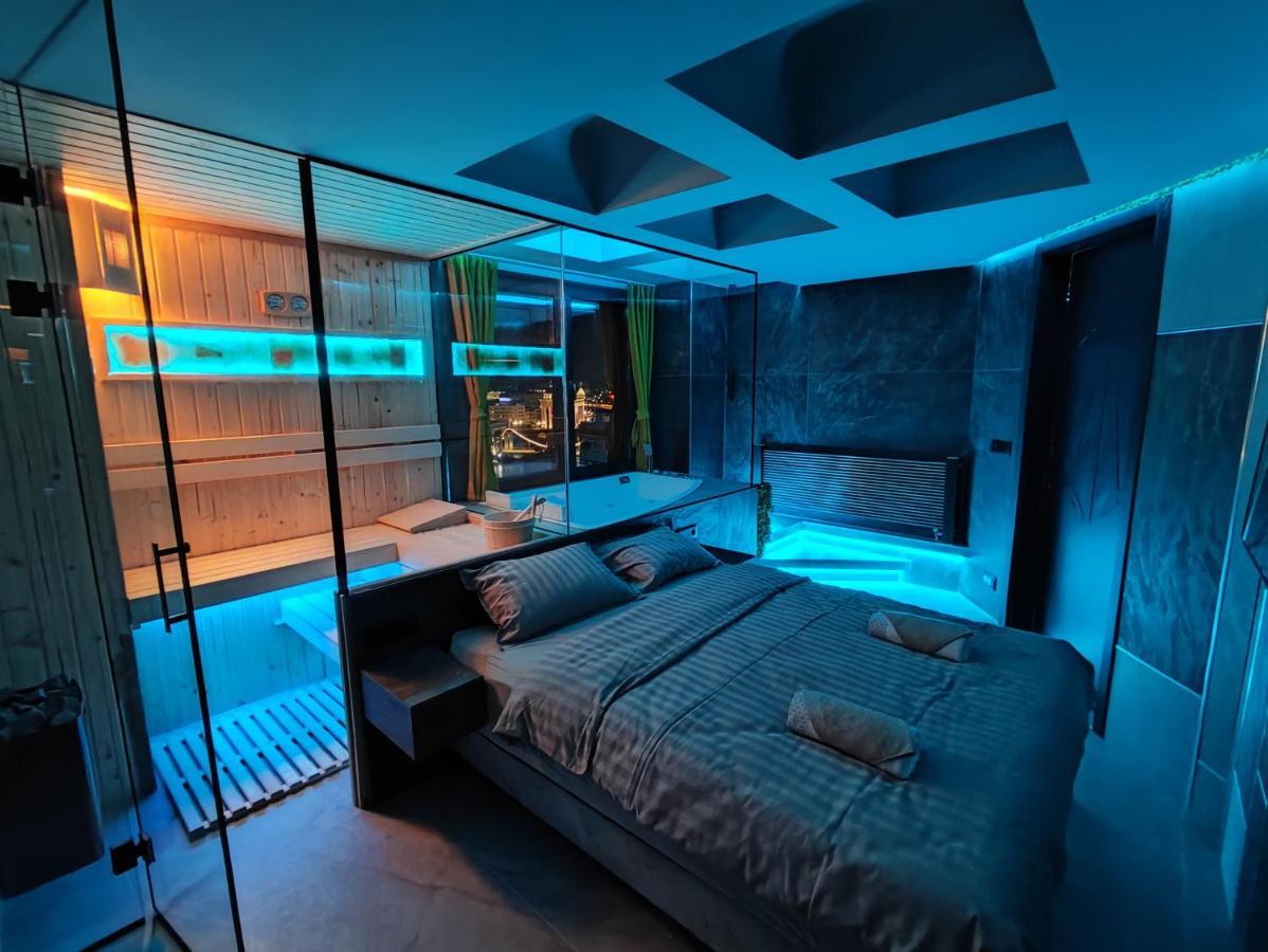 Smart Luxury Penthouse Suites - Private Sauna, Hot-Tub, Home Cinema At The Best Location In Skopie Exterior foto