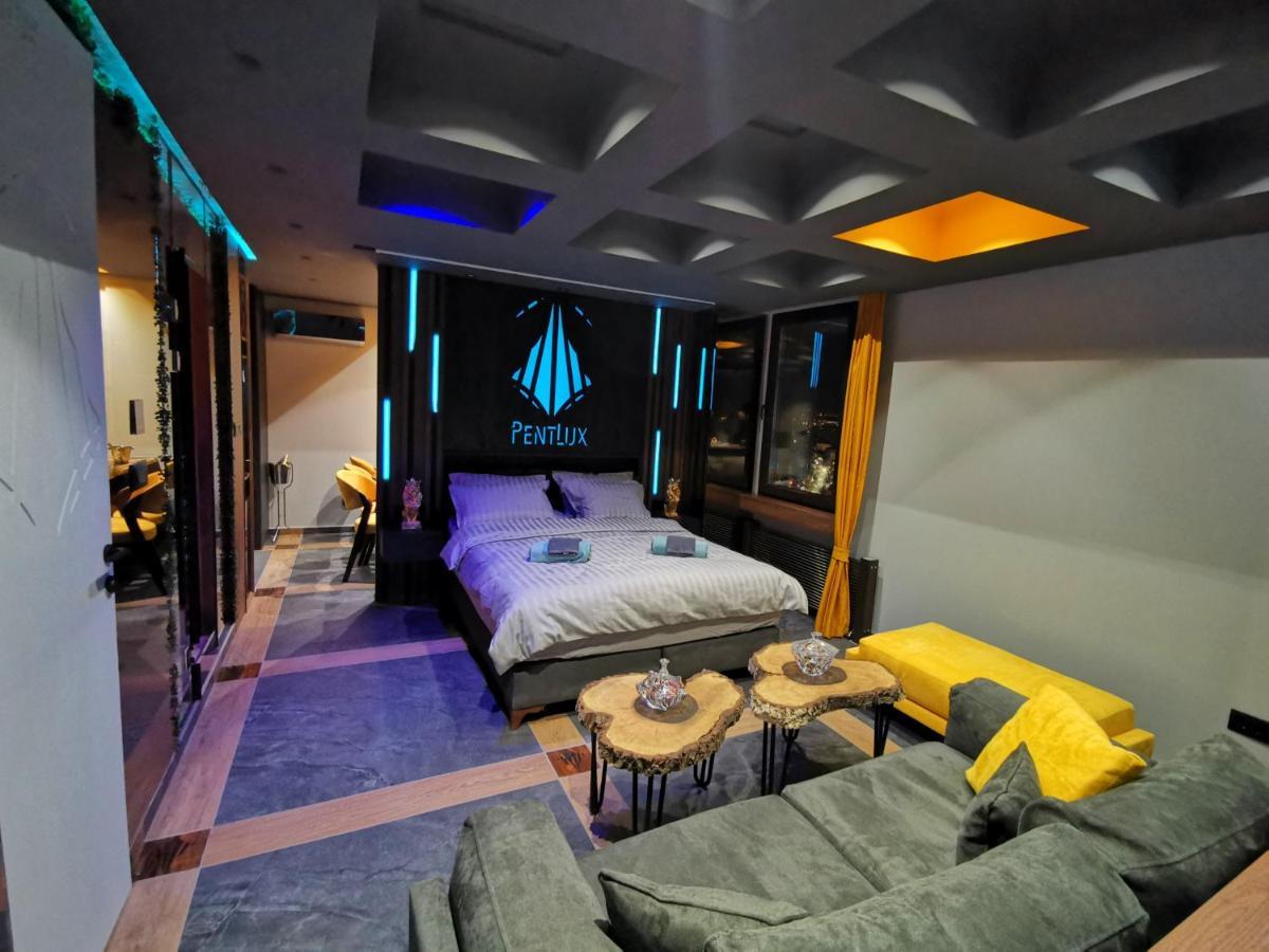 Smart Luxury Penthouse Suites - Private Sauna, Hot-Tub, Home Cinema At The Best Location In Skopie Exterior foto