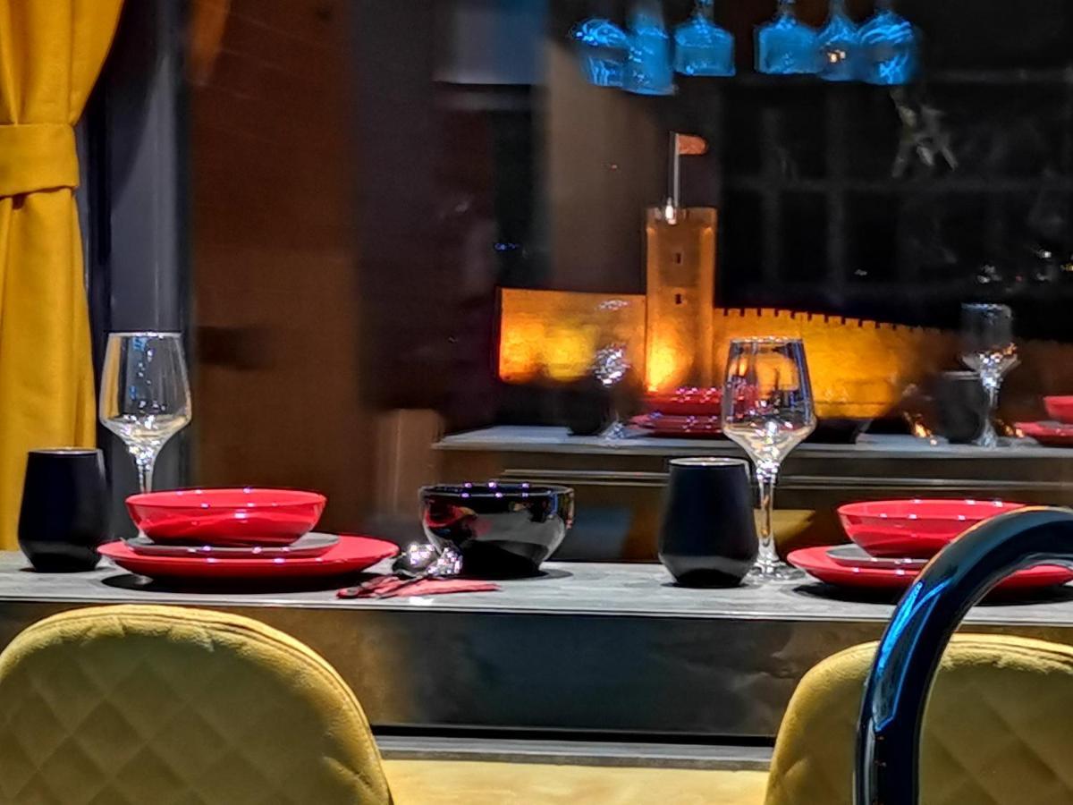 Smart Luxury Penthouse Suites - Private Sauna, Hot-Tub, Home Cinema At The Best Location In Skopie Exterior foto