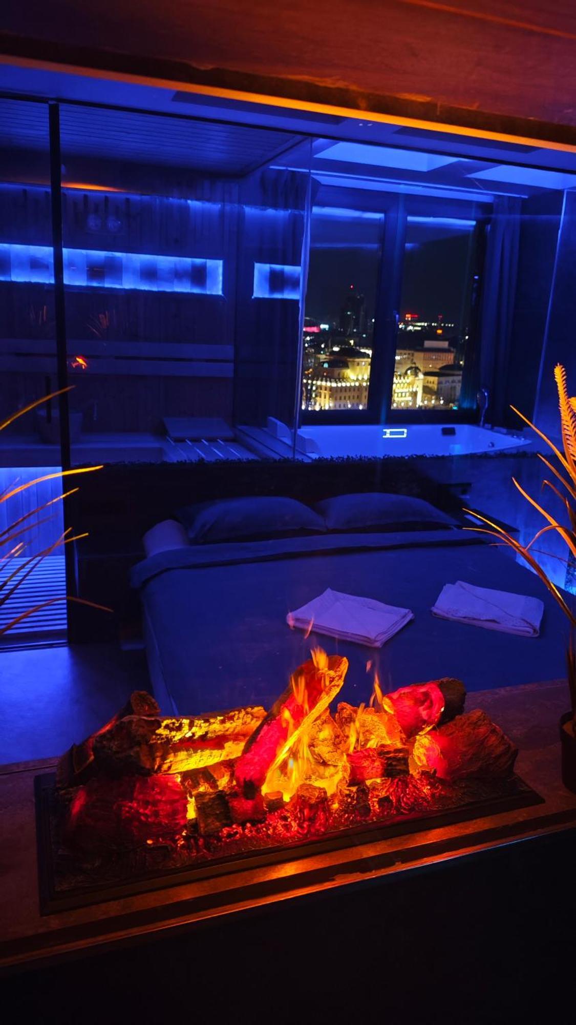 Smart Luxury Penthouse Suites - Private Sauna, Hot-Tub, Home Cinema At The Best Location In Skopie Exterior foto