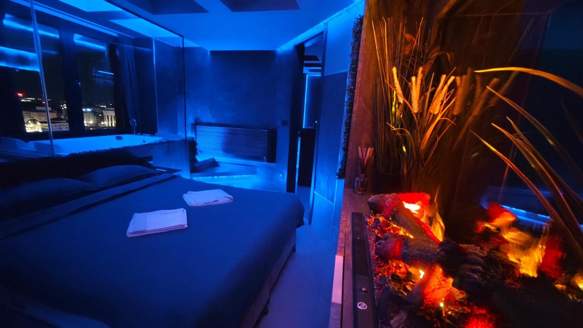 Smart Luxury Penthouse Suites - Private Sauna, Hot-Tub, Home Cinema At The Best Location In Skopie Exterior foto